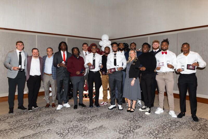 Image for the Tweet beginning: Congrats to the newest Gamecock