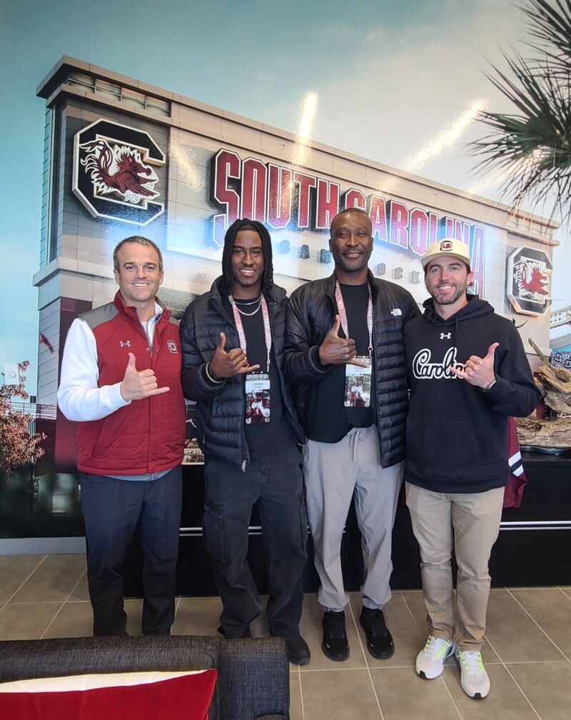 Image for the Tweet beginning: I’m Home #gogamecocks 🤙🏾 

@CoachSBeamer