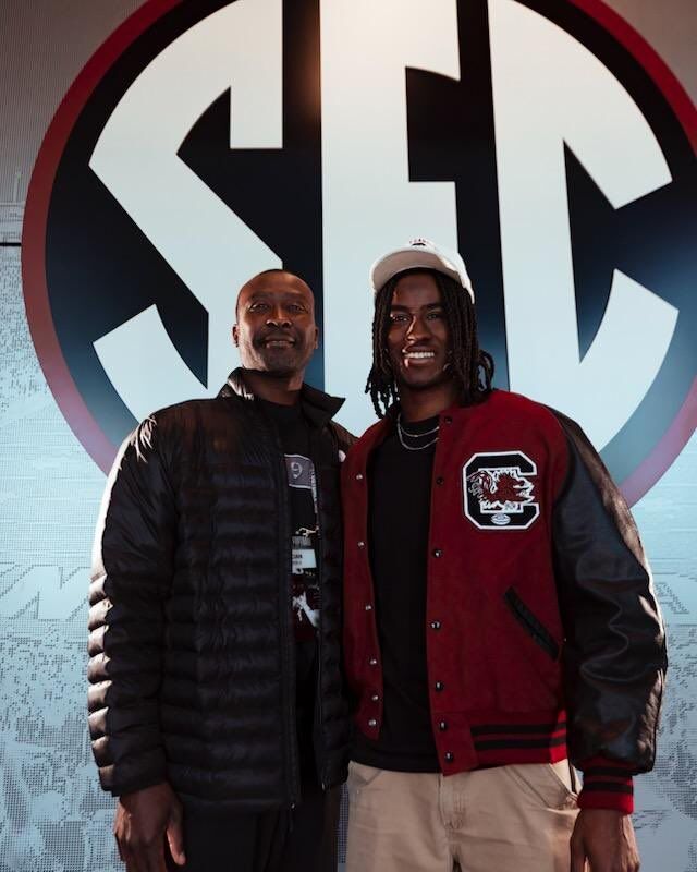 Image for the Tweet beginning: I’m Home #gogamecocks 🤙🏾 

@CoachSBeamer